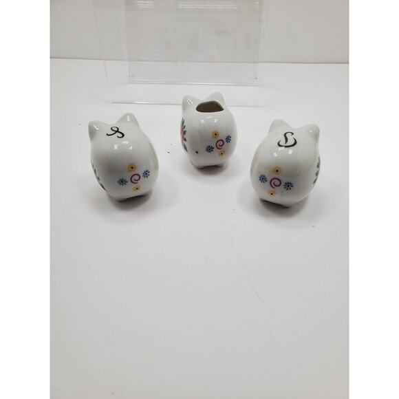 Vintage Cute Ceramic Pig Salt & Pepper Shaker 3-Piece Set w/ Toothpick Holder - Picture 4 of 5